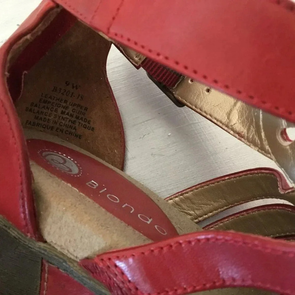 Blondo Leather Open Toe Wedge Gladiator Red Sandals Heels Women's Sz 9 W - Picture 10 of 11